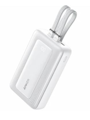 صورة باور بانك Anker Zolo سعة 20000 مللي أمبير وقوة شحن 30 واط مع كيبلات USB-C وLightning مدمجة - أبيض